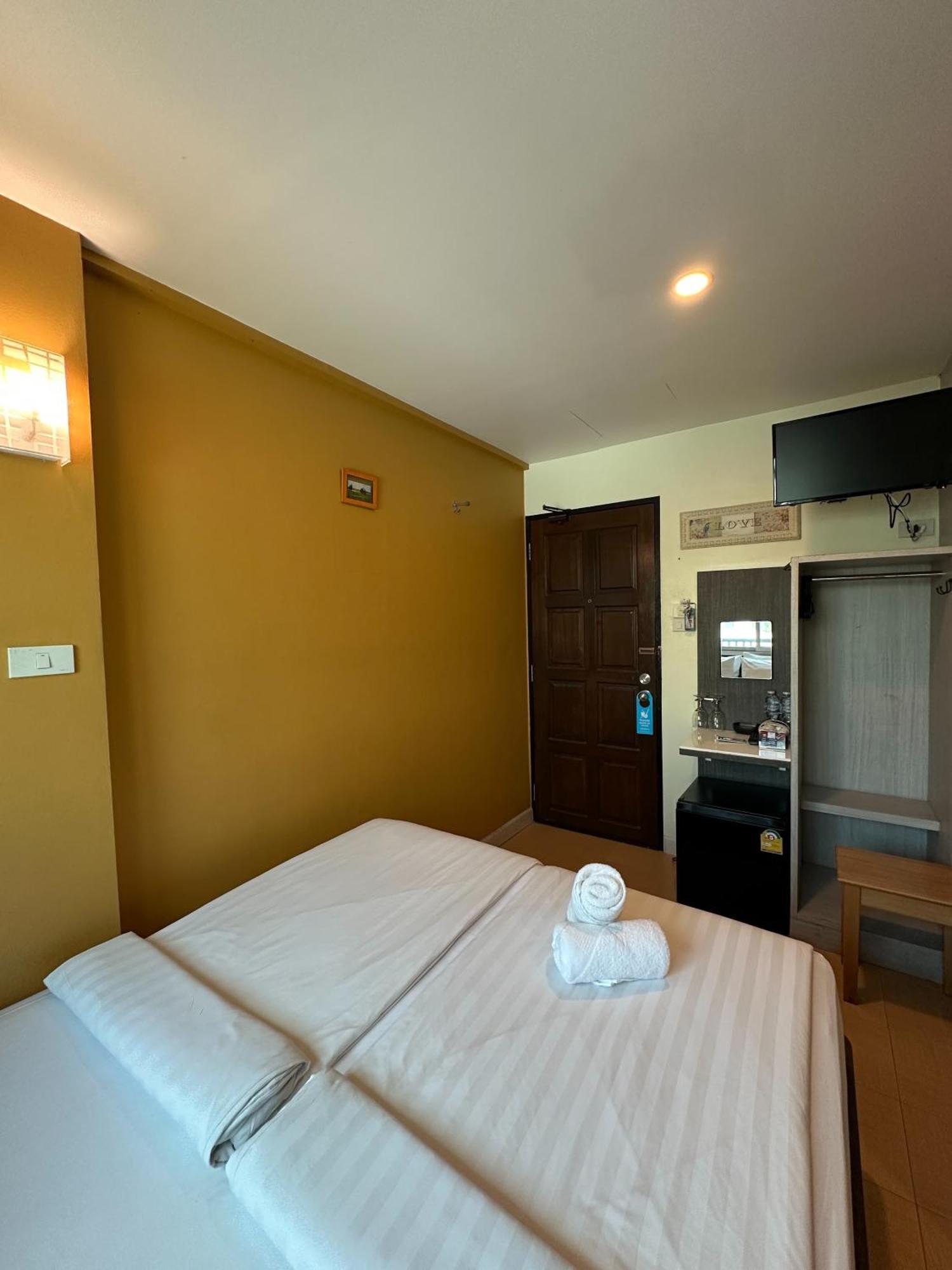 Hotel Bbhouse Phra Athit Bangkok Esterno foto